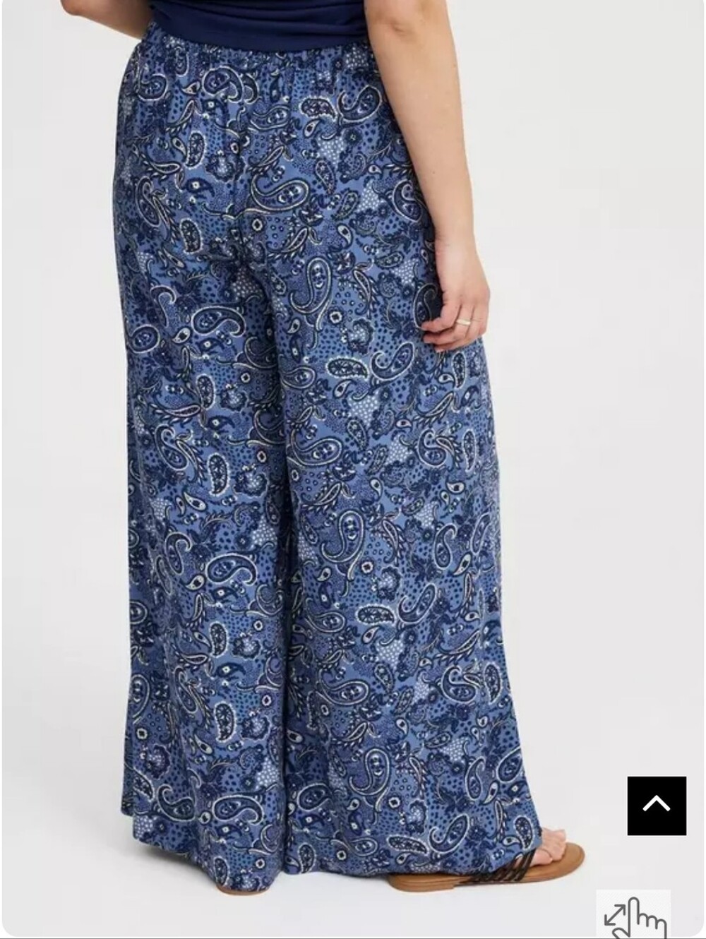 Torrid High-Rise Pull-On Wide-Leg Pant. Amy paisley blue horizon. Size 2X. - Picture 2 of 11